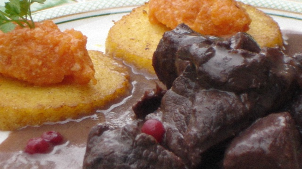 Recette : Civet de Biche et Galette de Polenta au Potiron Parfumé
