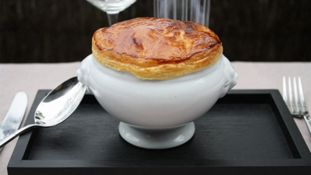 Recette : Soupière Surprise de Ris de Veau et Ecrevisses au Safran