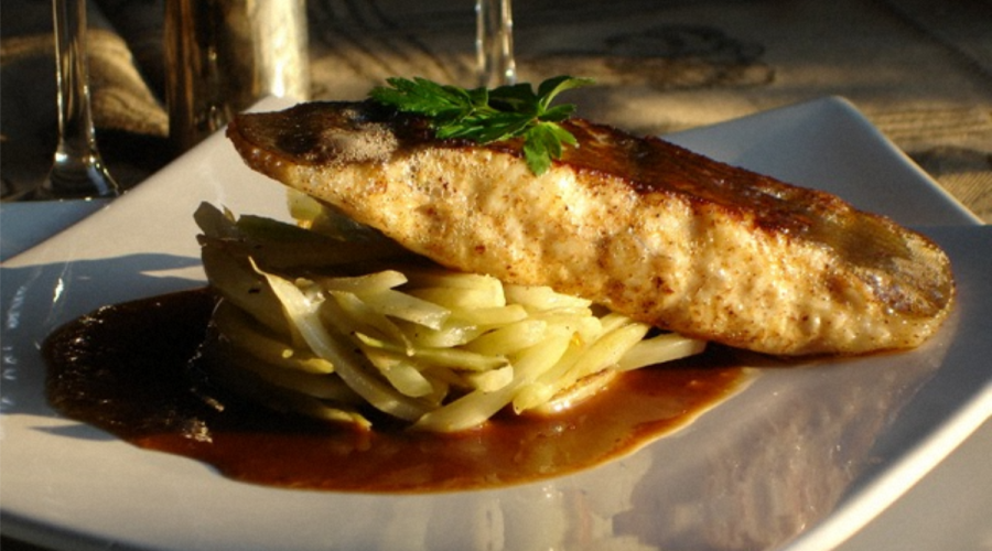 Recette : Pavé de Cabillaud Poêlé et Epinards à la Crème, Jus Onctueux
