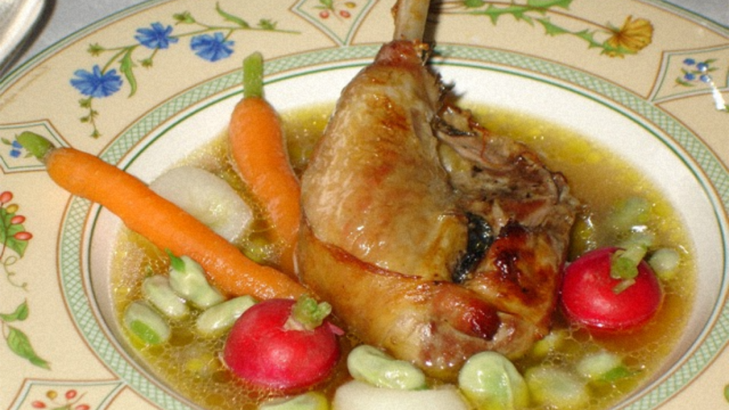 Recette : Jambonnette de Pintade Farcie aux Truffes et Petits Légumes au Bouillon Corsé