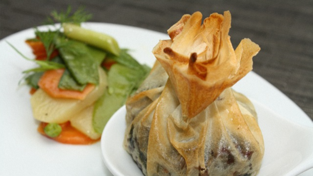 Aumônière de Confit de Canard et Petits Légumes