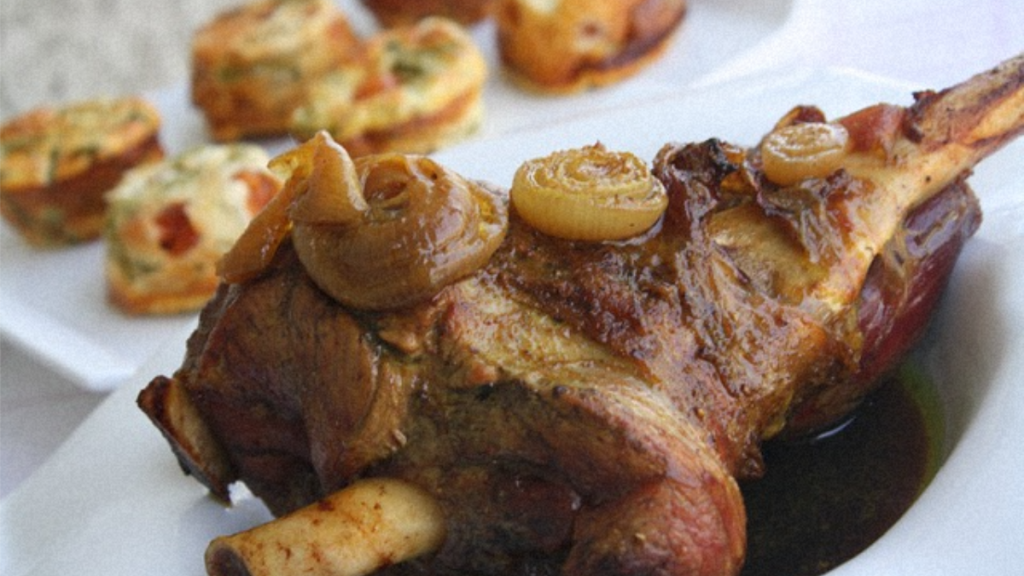 Recette : Gigot d'Agneau de 5 Heures aux Epices et Flan d'Asperge Verte