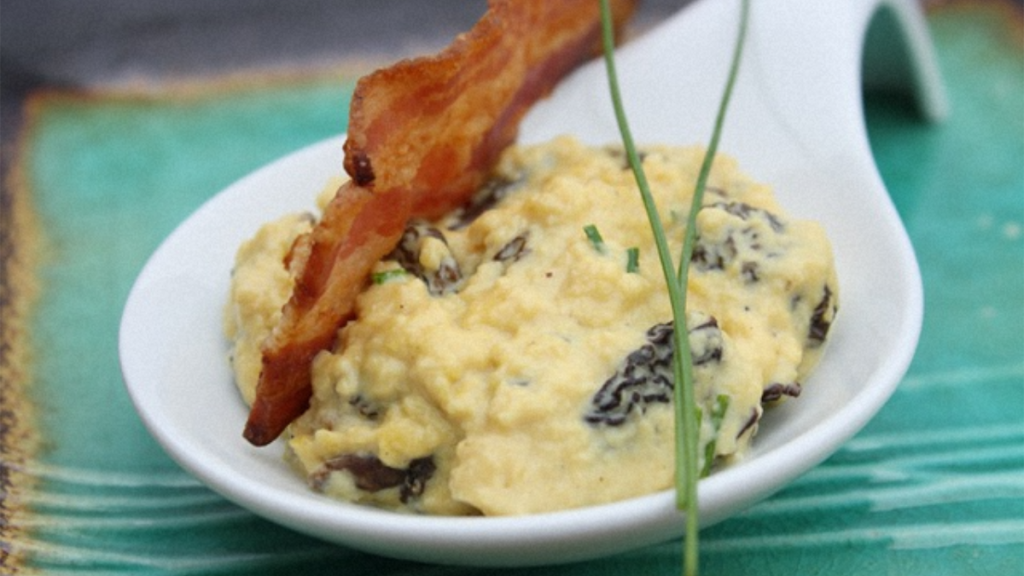 Recette : Brouillade aux Morilles et Croustillant de Pancetta