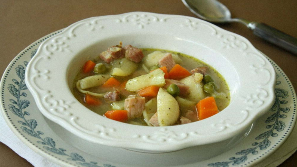 Recette : Soupe Paysanne au Pâtisson, Kassler et Pistou