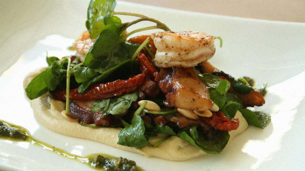 Salade Tiède de Poulpe et Gambas, Tomates Confites et Houmous