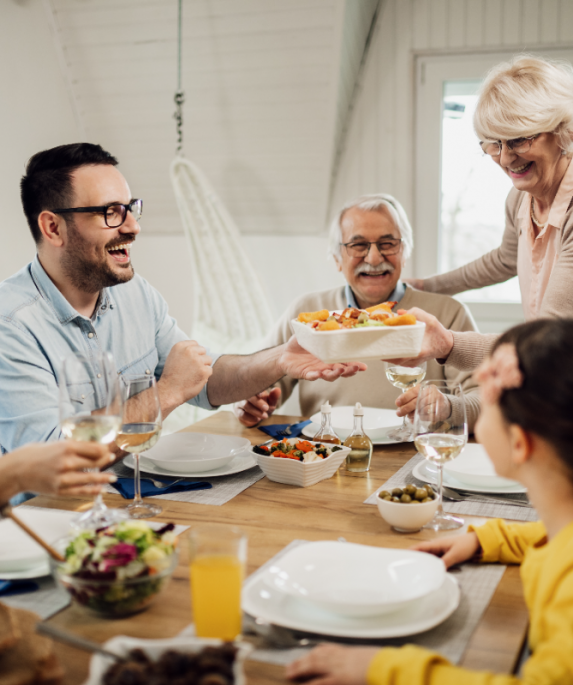 Tables de collectivité pour grands repas familiaux : comment choisir ?