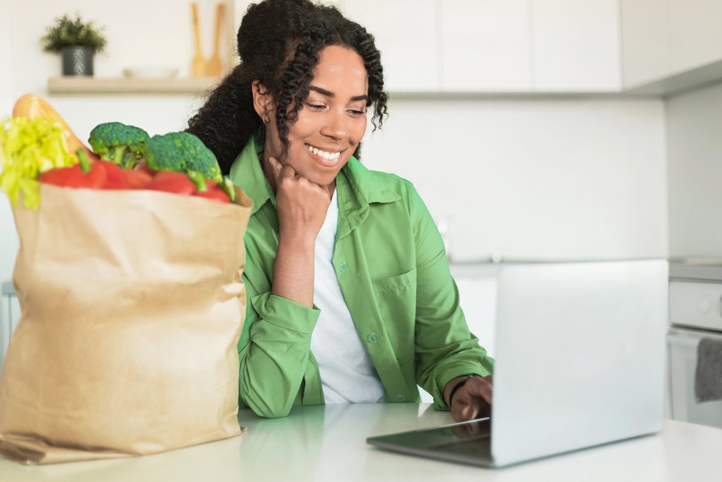 Pourquoi acheter ses produits d'épicerie fine en ligne est-il plus pratique qu’en boutique ?