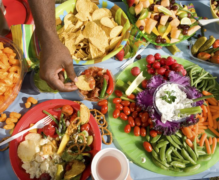 10 idées gourmandes pour un apéritif facile et économique à préparer chez vous